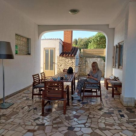 Soline Ada Apartment Pjescana Uvala Exterior photo
