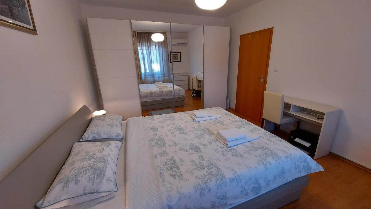 Soline Ada Apartment Pjescana Uvala Exterior photo